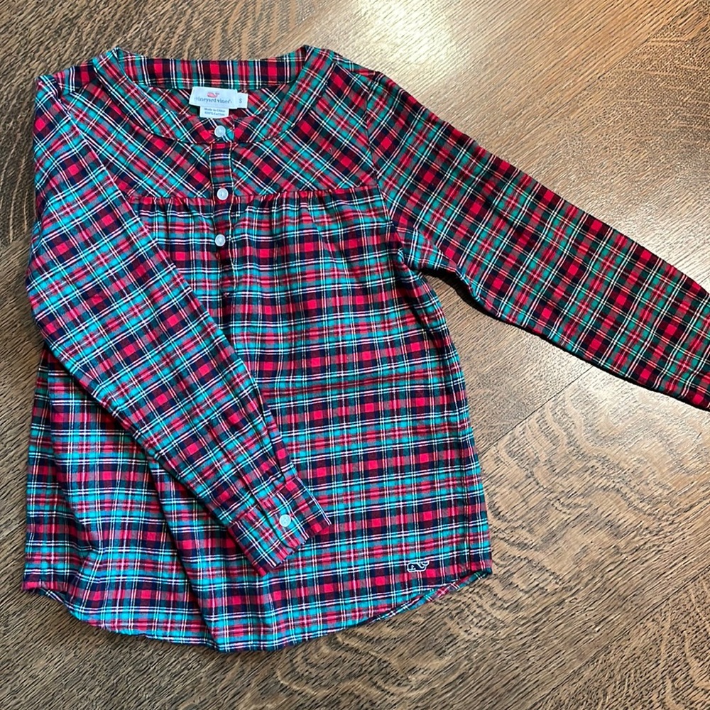Girls Vineyard Vines shirt